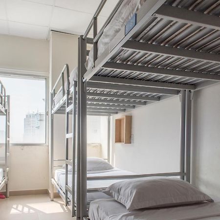 Vietnam Backpacker Hostels - Saigon Хошимин Экстерьер фото