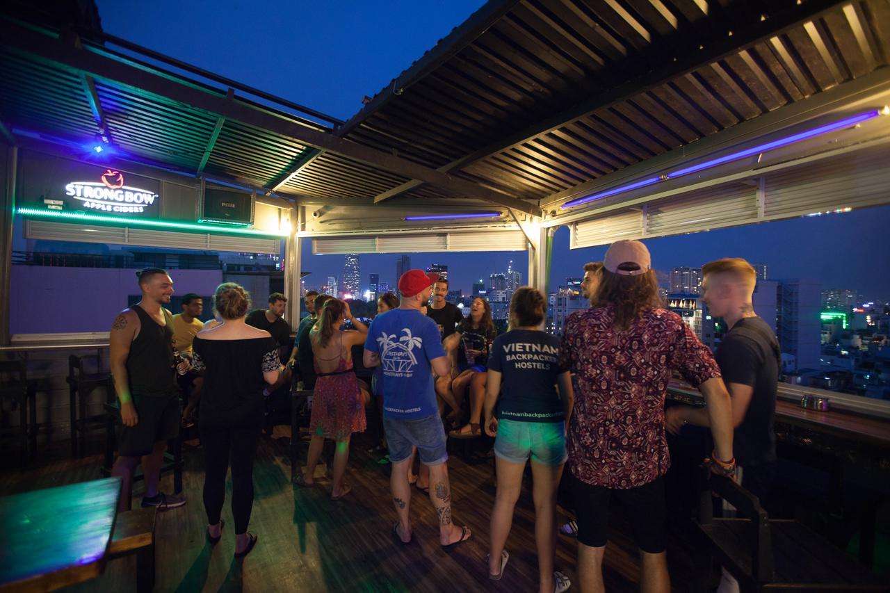 Vietnam Backpacker Hostels - Saigon Хошимин Экстерьер фото