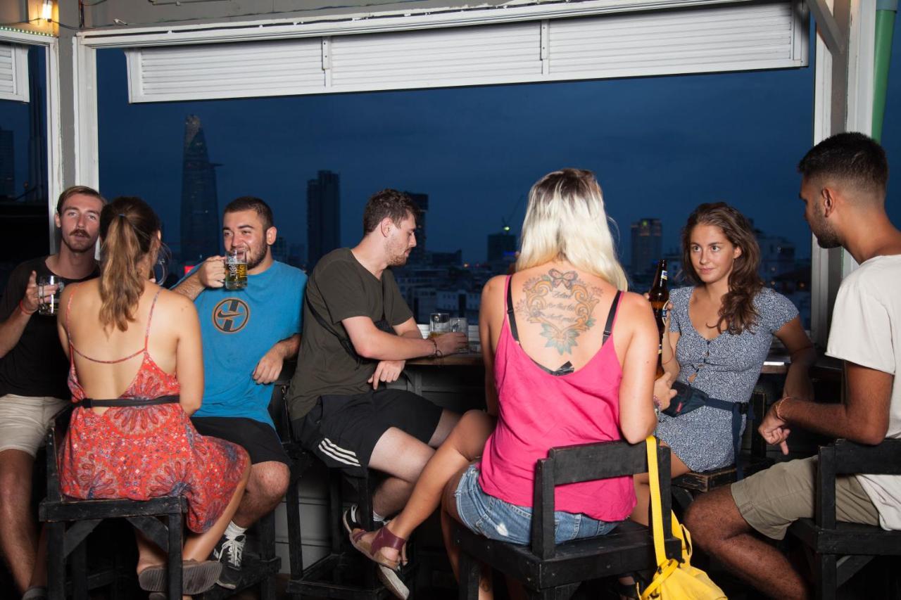 Vietnam Backpacker Hostels - Saigon Хошимин Экстерьер фото