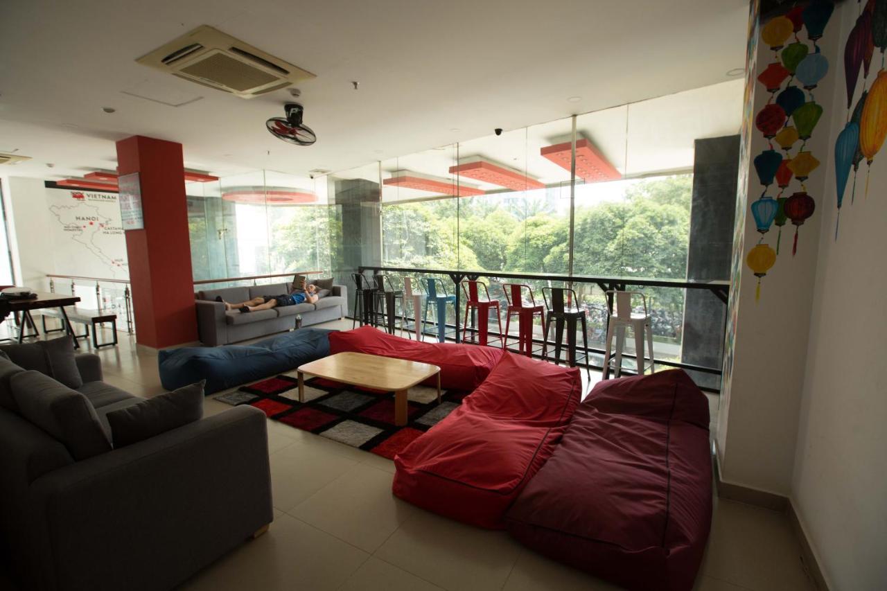 Vietnam Backpacker Hostels - Saigon Хошимин Экстерьер фото