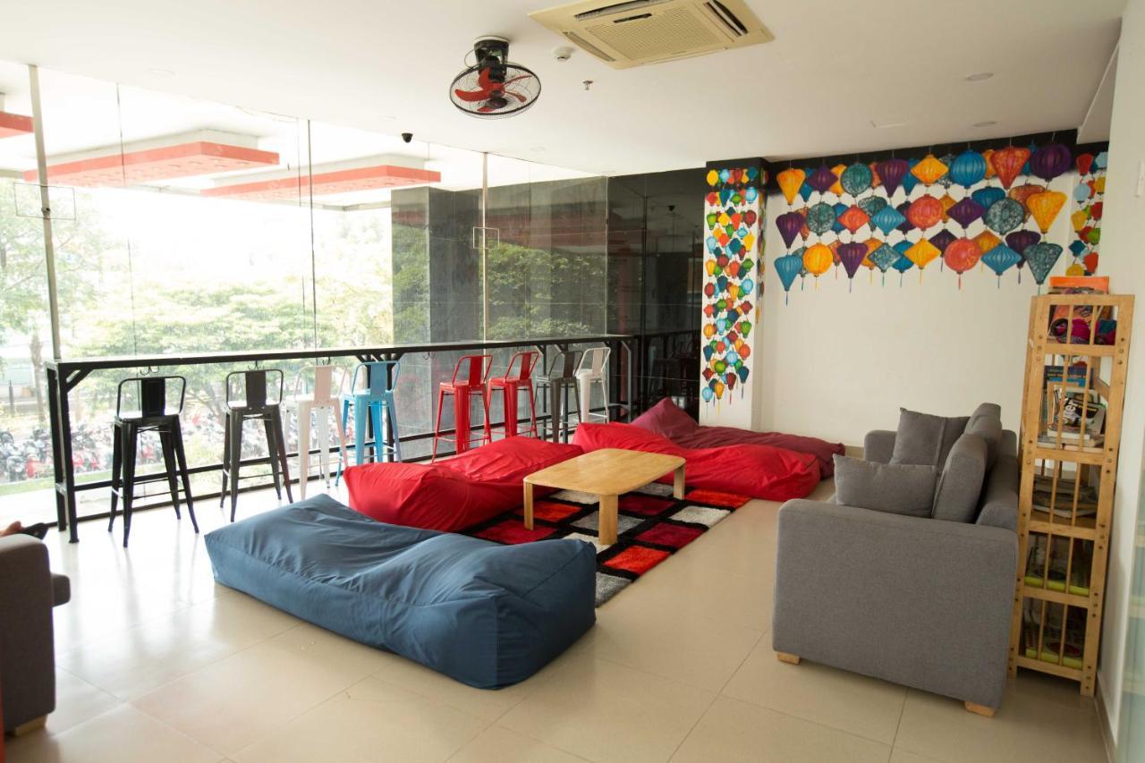 Vietnam Backpacker Hostels - Saigon Хошимин Экстерьер фото