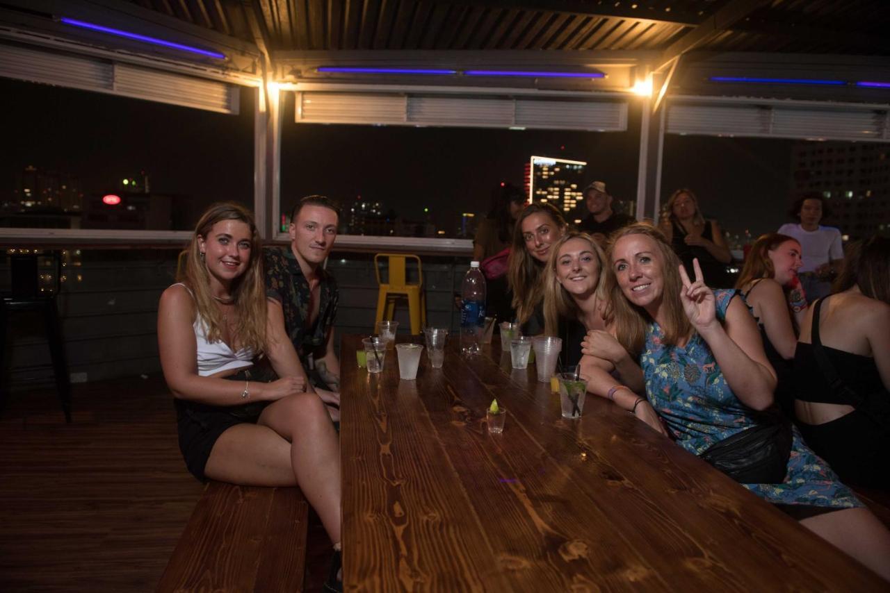 Vietnam Backpacker Hostels - Saigon Хошимин Экстерьер фото