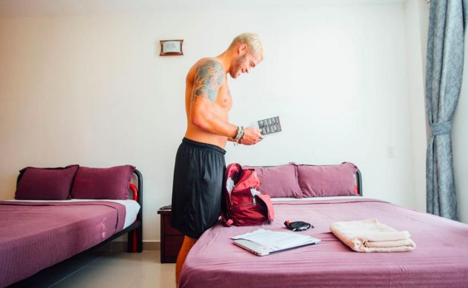 Vietnam Backpacker Hostels - Saigon Хошимин Экстерьер фото