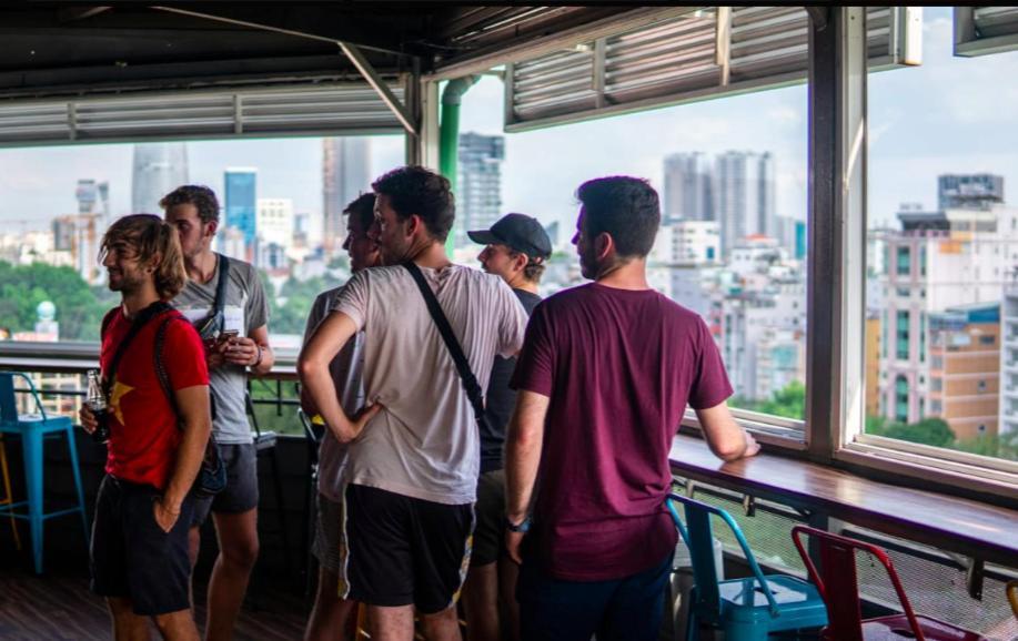 Vietnam Backpacker Hostels - Saigon Хошимин Экстерьер фото